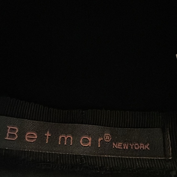 New Betmar New York 100% Wool Darling Cloche Style Cap With Bling - Picture 5 of 6